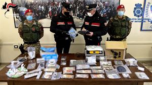 Asse Italia Spagna arrestati 2 italiani droga e armi