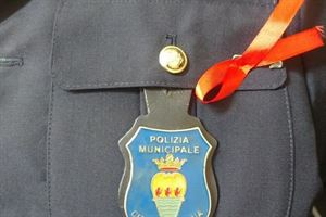 'Un fiocco rosso sulla divisa' della Polizia Locale di Foggia