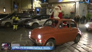 La parata di Babbo Natale apre le festività a Lucera