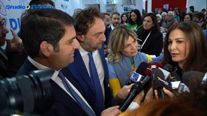 Ministro Santanchè visita lo stand della Puglia alla Bit