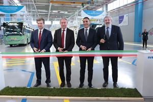 Iveco Group inaugura il nuovo stabilimento di Foggia e torna a produrre autobus in Italia 