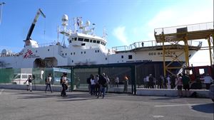 Attraccata nel terminal crociere di Bari la nave Geo Barents con 600 persone soccorse. 
